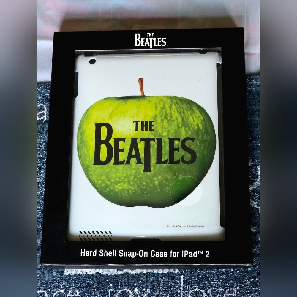 The Beatles Green Apple Hard Shell Snap-On Case For iPad 2